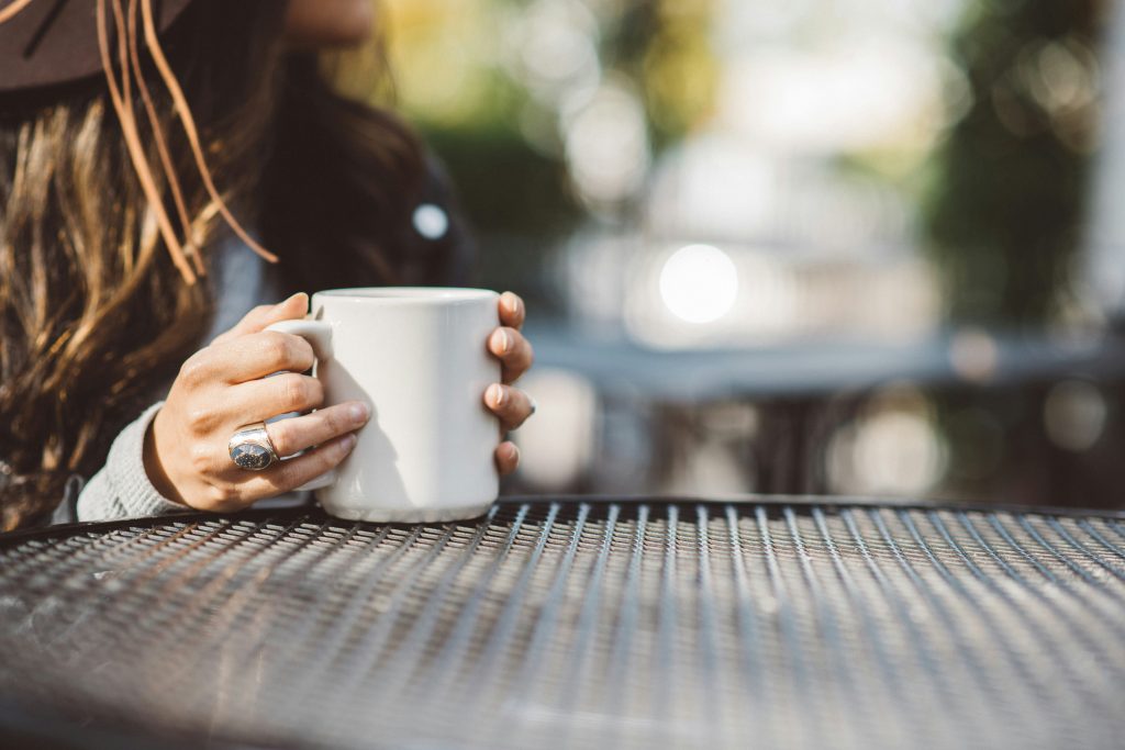 Warum Trauer so unglaublich anstrengend ist – und warum das völlig normal ist